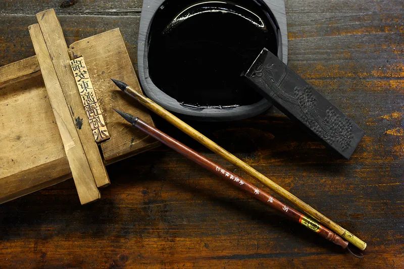 毛笔、墨锭与木活字模